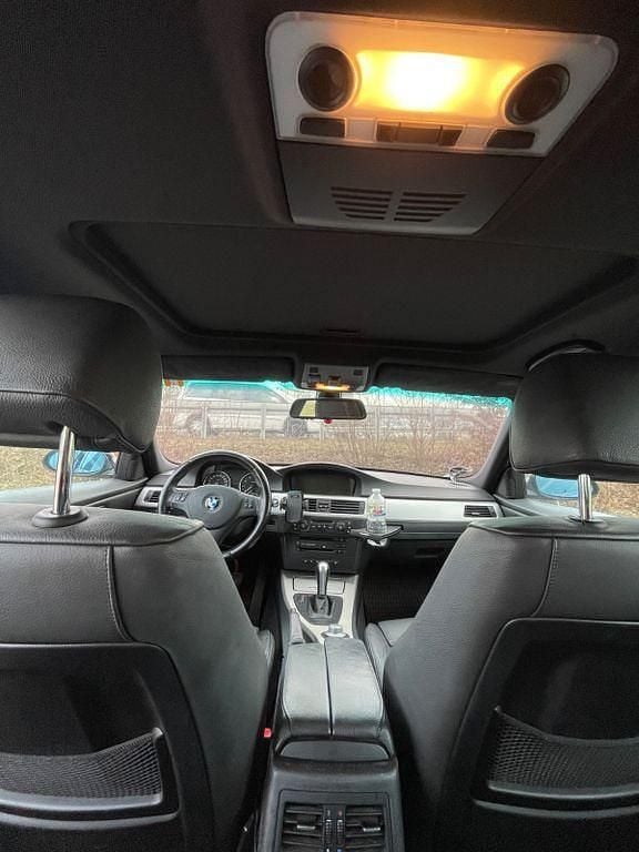 Grau Gebraucht 2005 BMW 330 M Sport Limousine | 5.800 € (Superpreis) - Bild 1/4