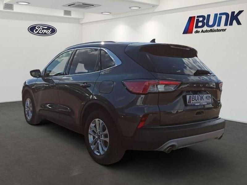 Gebraucht Ford Kuga Titanium 150 PS (110 kW) 2020 Lackierung ""magneti SUV