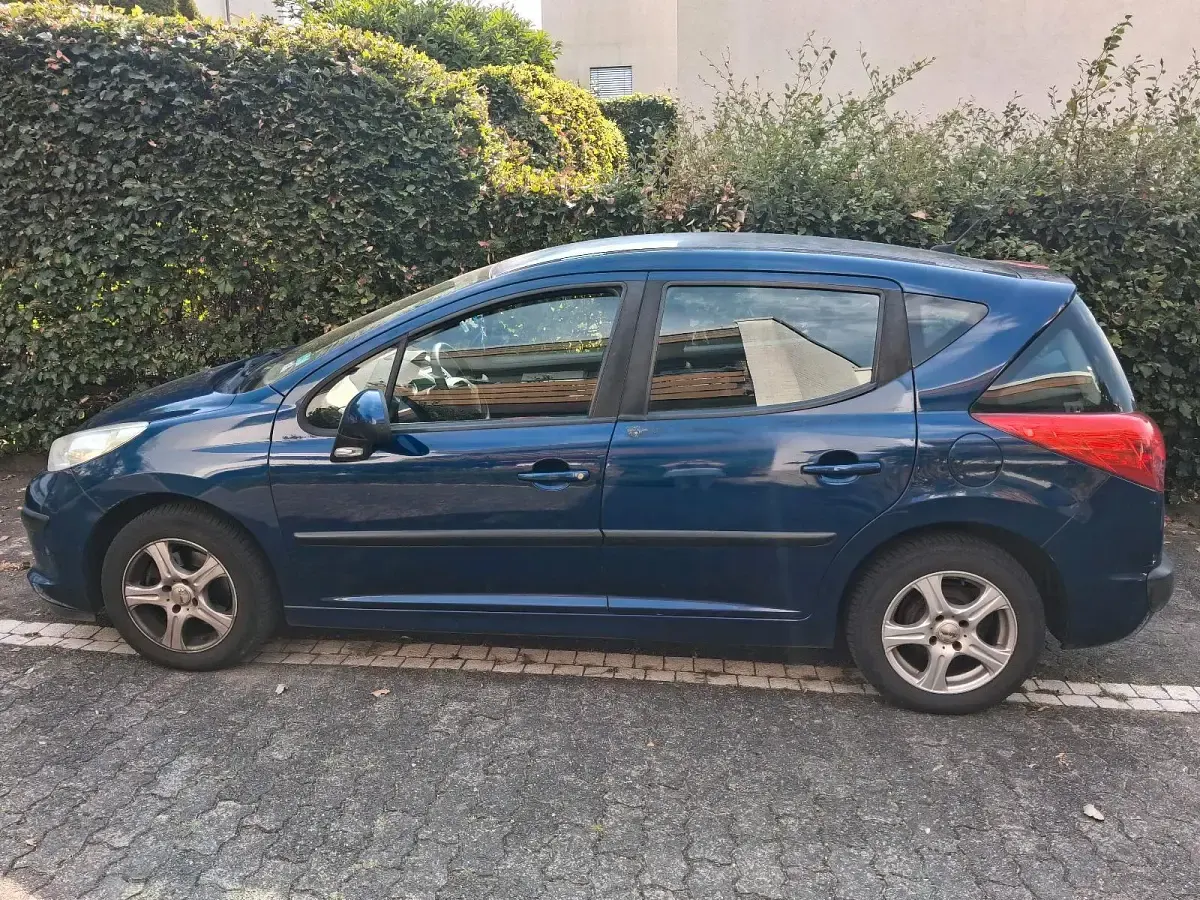 Gebraucht Peugeot 207 90 PS (66 kW) 2008 Blau Kombi