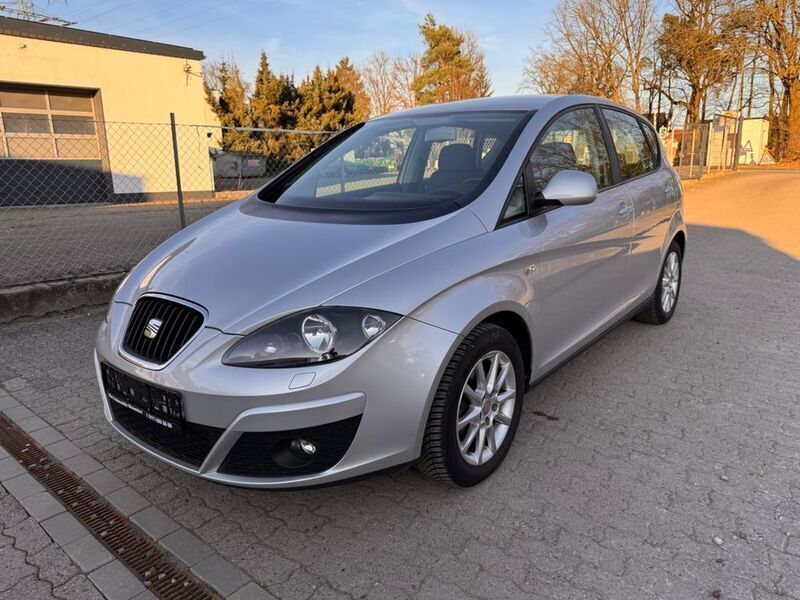 Silber Gebraucht 2012 Seat Altea Style Van / Kleinbus | 7.990 € (Teuer) - Bild 1/4