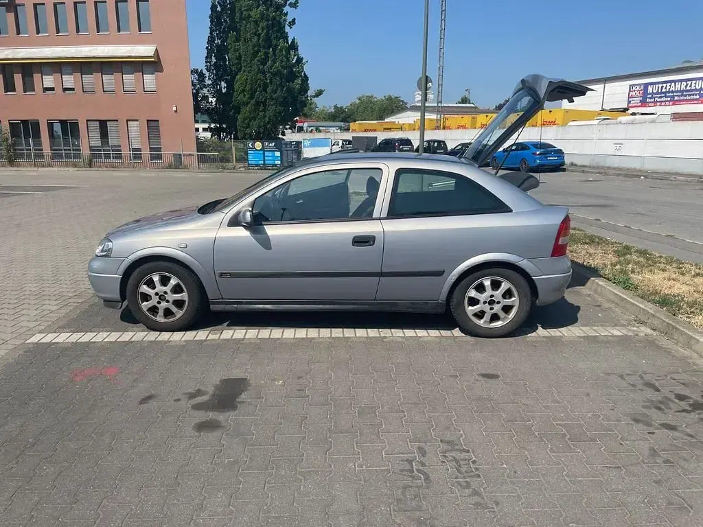 Gebraucht Opel Astra 84 PS (61 kW) 2000 Grau Kleinwagen