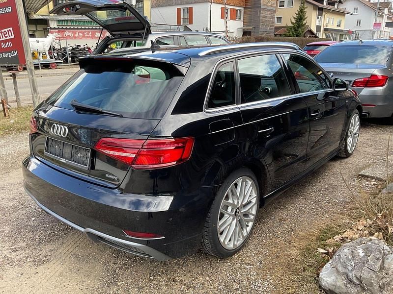 Gebraucht Audi A3 Sport 190 PS (139 kW) 2017 Schwarz Limousine
