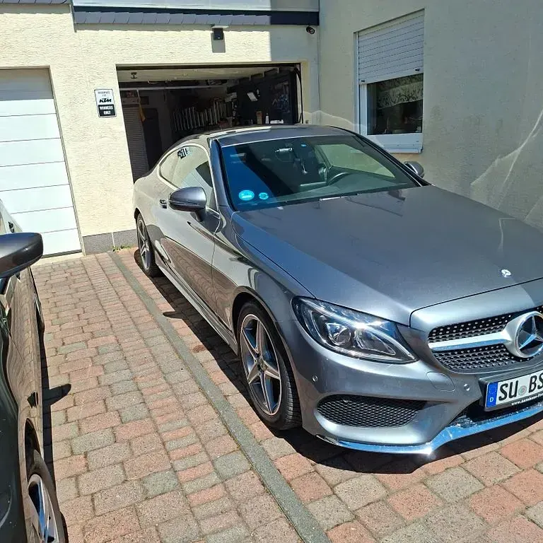 Gebraucht Mercedes C200 AMG line 184 PS (135 kW) 2017 Grau Coupé