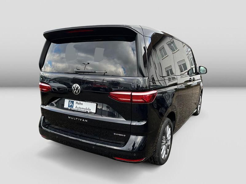 Gebraucht VW Multivan Energetic 218 PS (160 kW) 2023 Deep black perleffekt Van