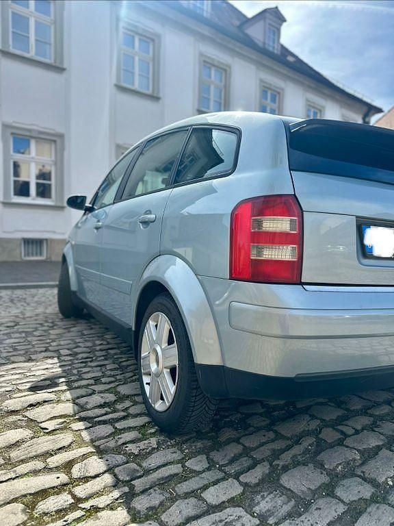 Second-hand Audi A2 Advanced Plus 75 CP (55 kW) 2002 Albastru Hatchback