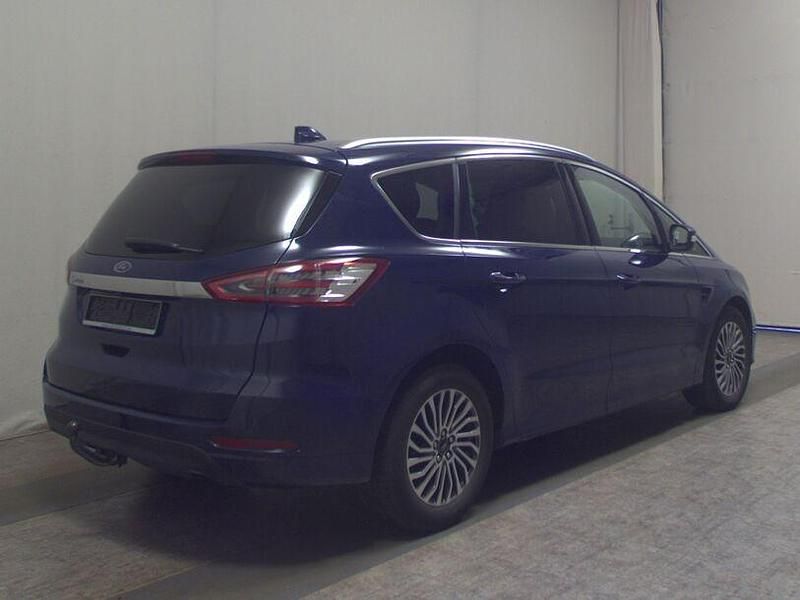 Gebraucht Ford S-MAX Titanium 150 PS (110 kW) 2022 Blau Van / Kleinbus