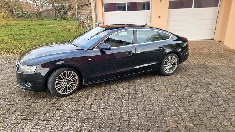 Schwarz Gebraucht 2011 Audi A5 Coupé | 10.000 € (Etwas zu teuer) - Bild 1/4