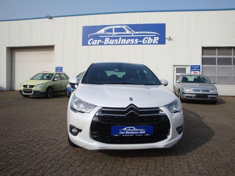 Gebraucht Citroën DS4 So Chic 163 PS (119 kW) 2014 Weiß Kleinwagen