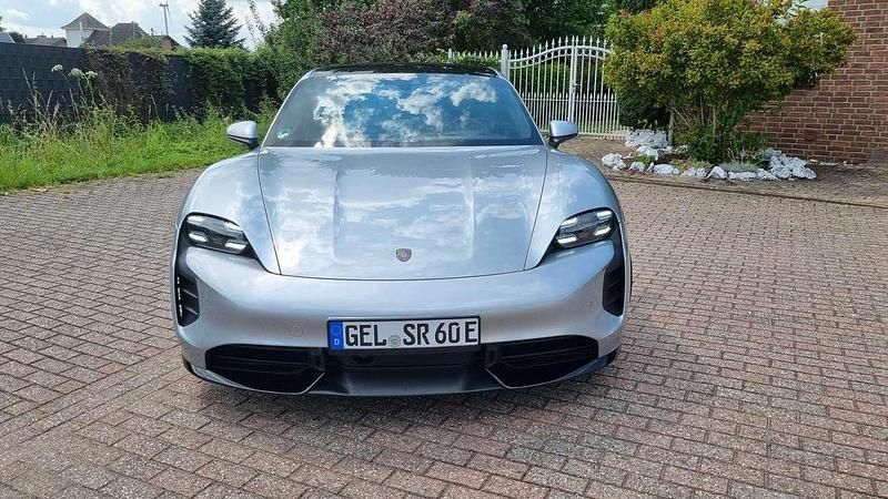 Gebraucht Porsche Taycan Turbo Sport 500 kW (680 PS) 2020 Silber Limousine