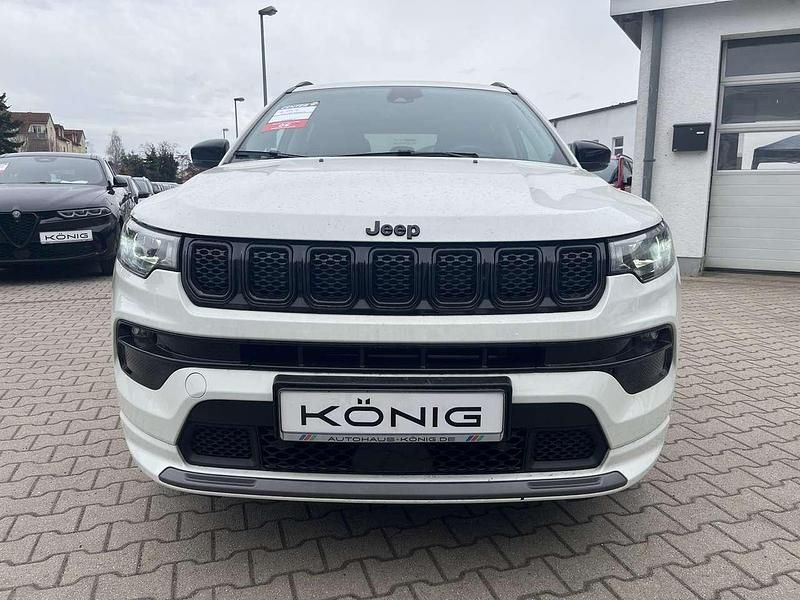 Käytetty Jeep Compass Altitude 131 HP (96 kW) 2023 Valkoinen Katumaasturi