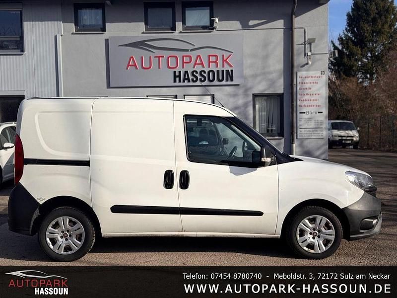 Gebraucht Fiat Doblò Basis 80 PS (58 kW) 2017 Colore esterno (weiß) Van / Kleinbus