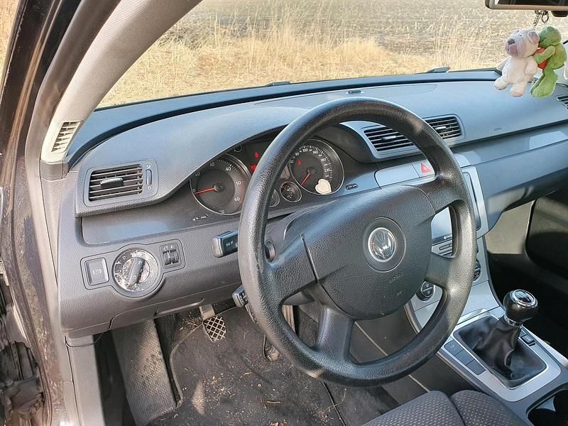 Gebraucht VW Passat Comfortline 140 PS (102 kW) 2006 Schwarz Kombi