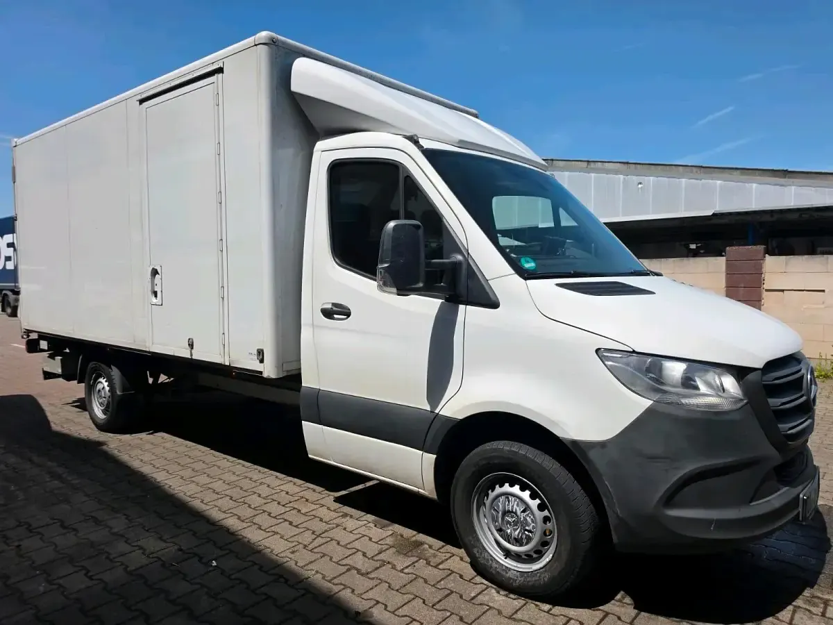 Gebraucht Mercedes Sprinter 163 PS (119 kW) 2026 Weiß Van