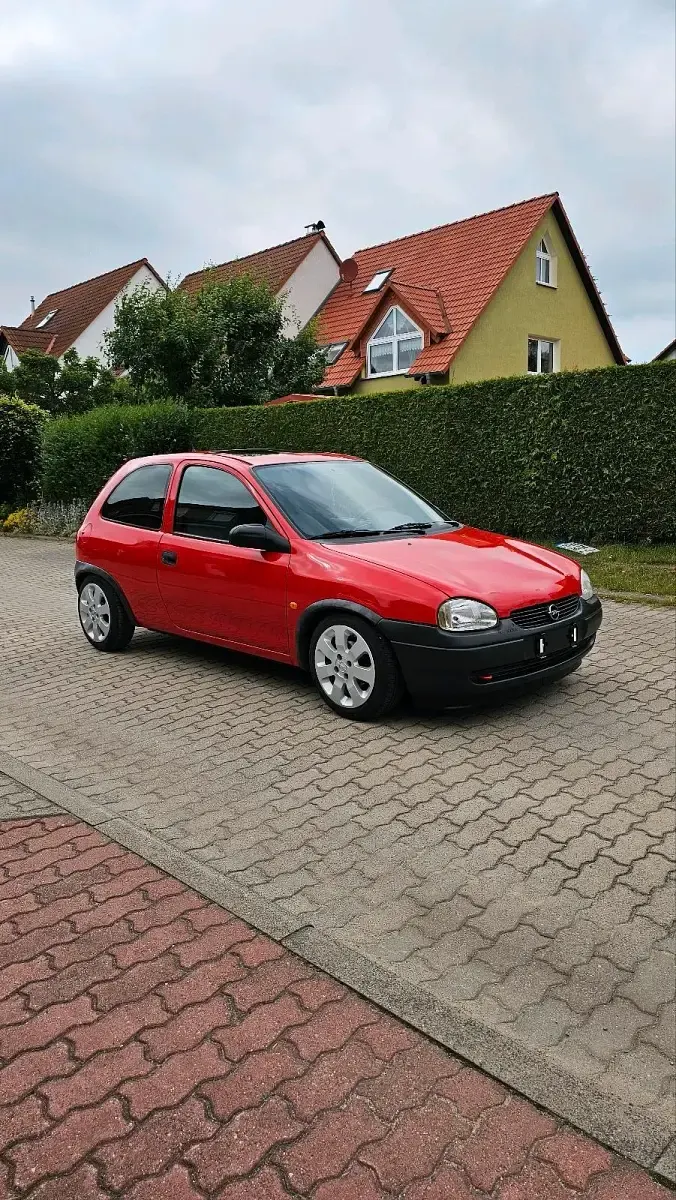 Gebraucht Opel Corsa 54 PS (39 kW) 1999 Rot Kleinwagen