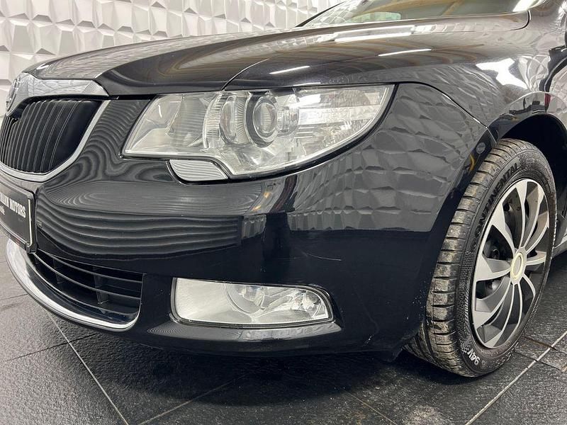 Gebraucht Skoda Superb Family 160 PS (117 kW) 2012 Schwarz Kombi