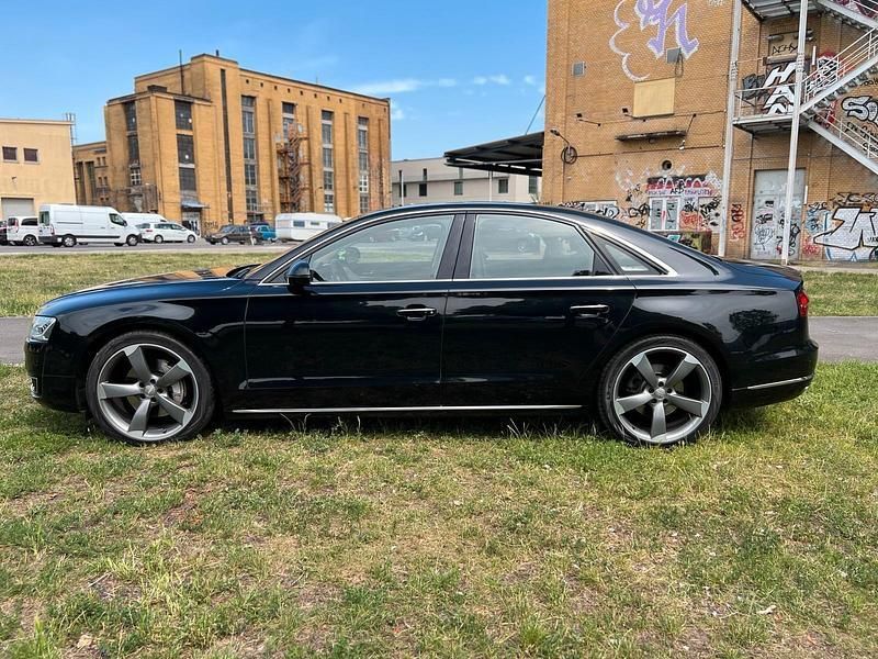 Schwarz Gebraucht 2016 Audi A8 Limousine | 27.500 € (Fairer Preis) - Bild 1/4