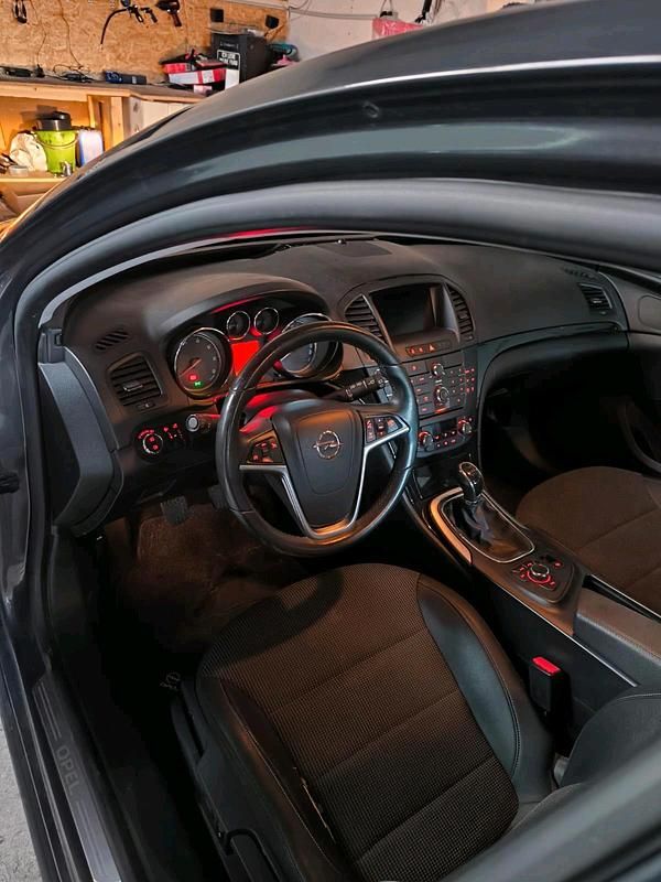 Gebraucht Opel Insignia Active 131 PS (96 kW) 2012 Grau Limousine