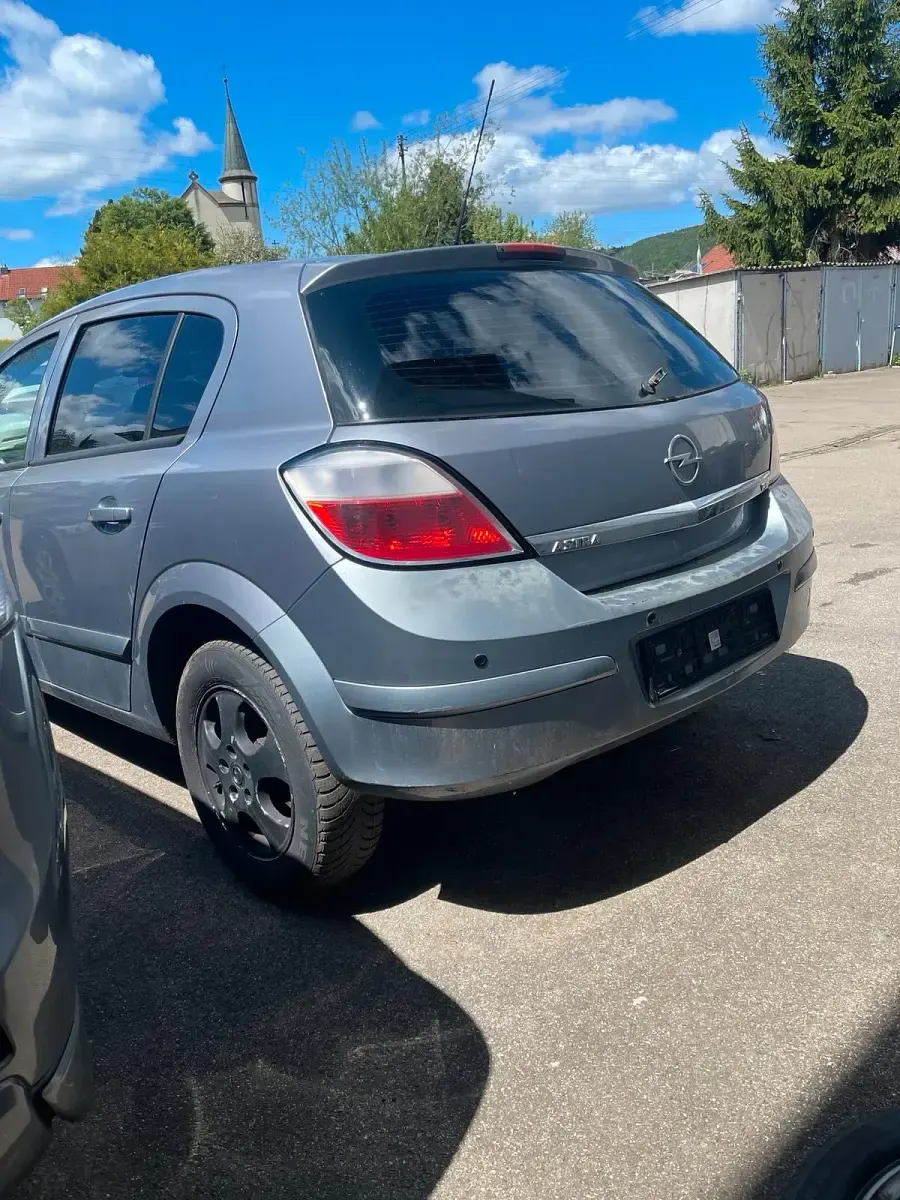 Usata Opel Astra 125 CV (91 kW) 2004 Utilitaria