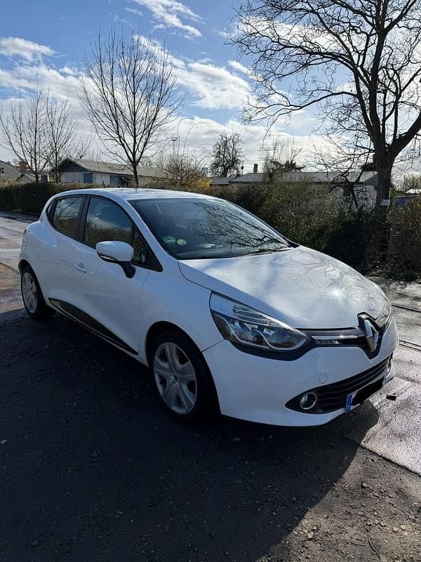 Gebraucht Renault Clio IV 75 PS (55 kW) 2013 Weiß Limousine