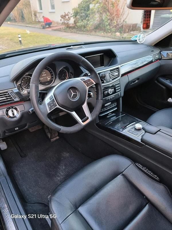 Gebraucht Mercedes E350 231 PS (169 kW) 2009 Schwarz Kombi
