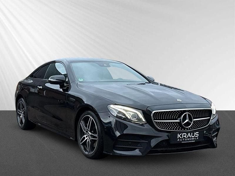 Schwarz Gebraucht 2018 Mercedes E220 AMG Coupé | 28.980 € (Fairer Preis) - Bild 1/4