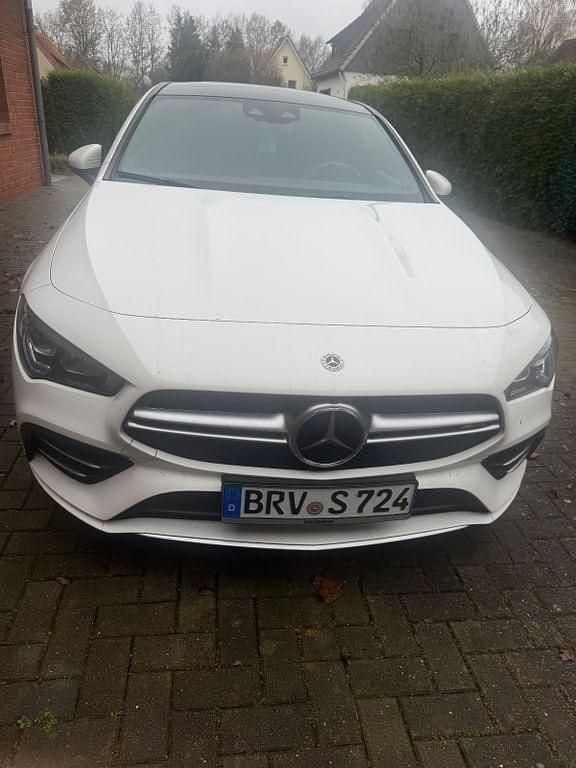 Weiß Gebraucht 2021 Mercedes CLA35 AMG AMG Limousine | 41.000 € (Fairer Preis) - Bild 1/4