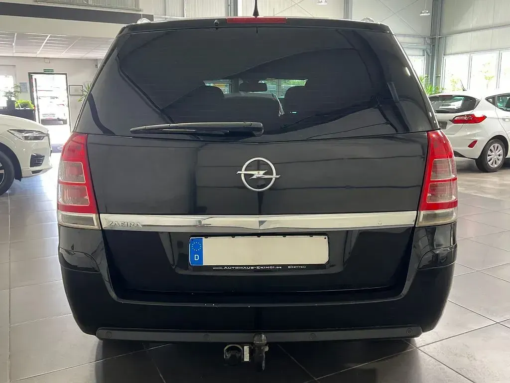 Gebraucht Opel Zafira 125 PS (91 kW) 2011 Schwarz Van / Kleinbus