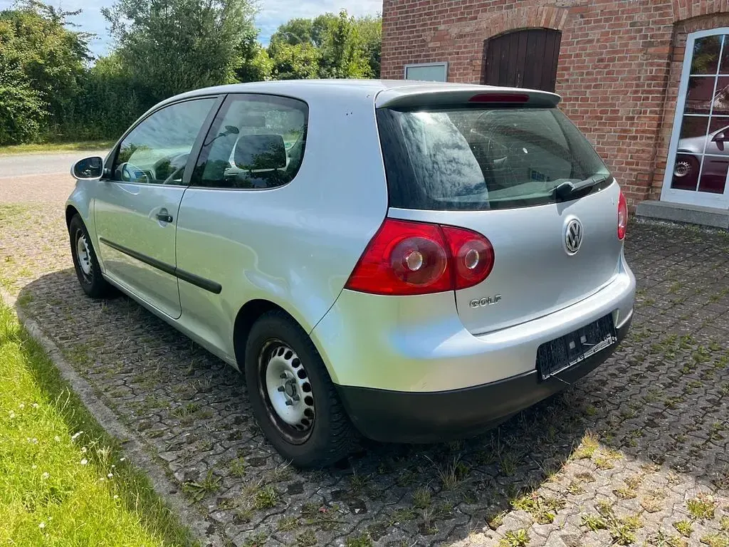 Gebraucht VW Golf IV Trendline 75 PS (55 kW) 2005 Silber Limousine