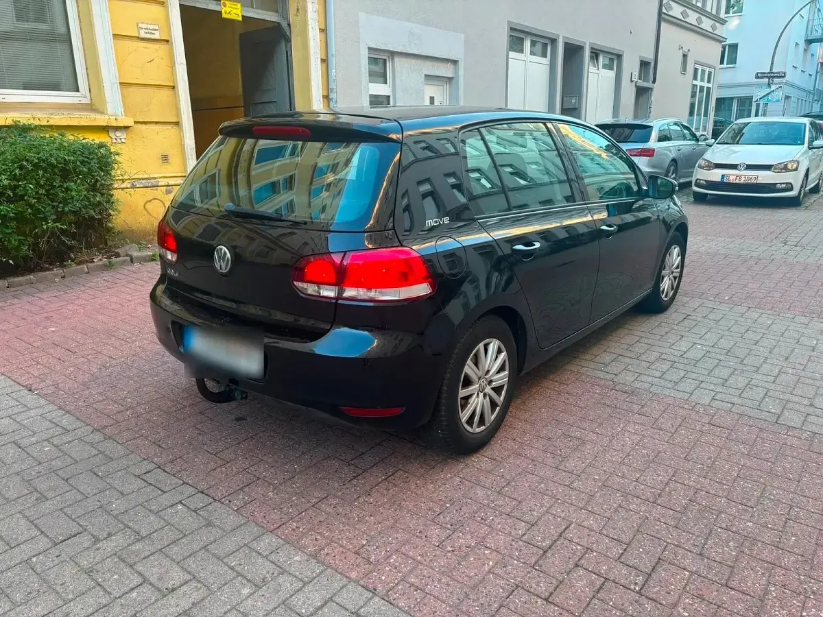 Gebraucht VW Golf VII 105 PS (77 kW) 2013 Schwarz Limousine