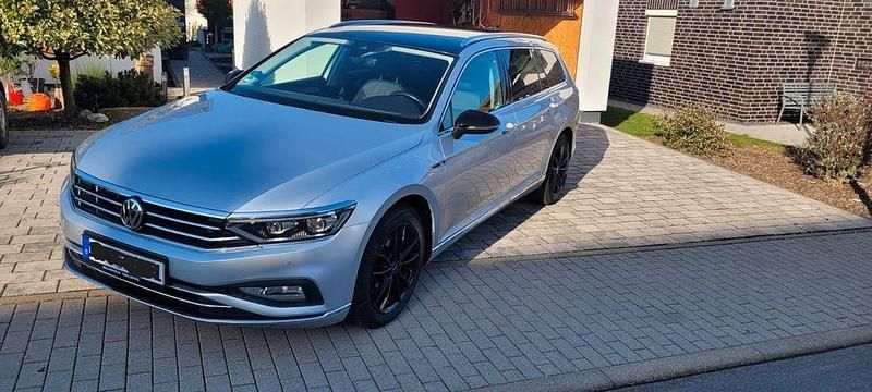 Gebraucht VW Passat Elegance 150 PS (110 kW) 2019 Silber Kombi