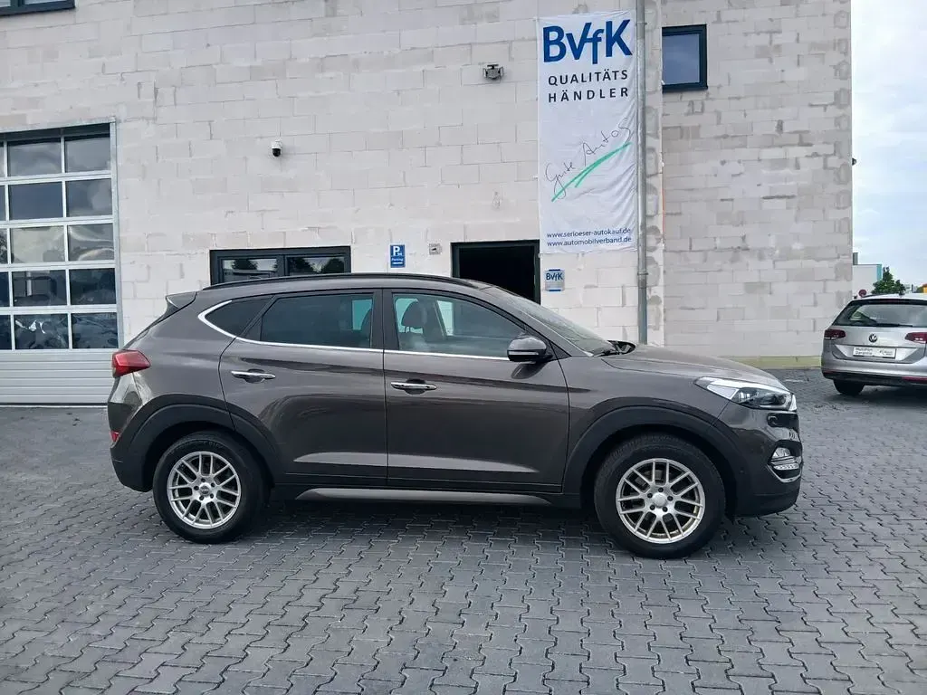 Gebraucht Hyundai Tucson Premium 177 PS (130 kW) 2016 Grau SUV