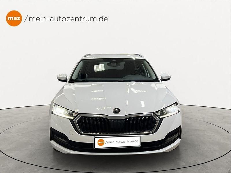 Gebraucht Skoda Octavia Ambition 150 PS (110 kW) 2022 Candyweiss Kombi