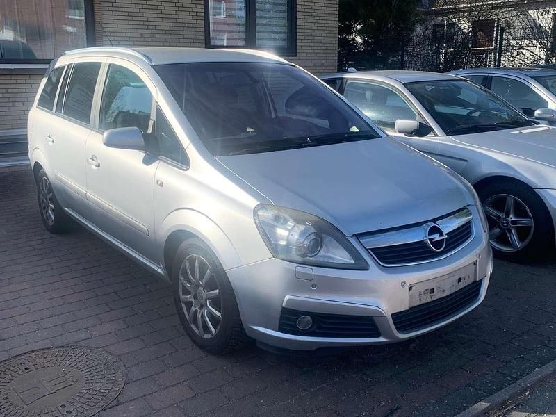 Gebraucht Opel Zafira 150 PS (110 kW) 2007 Silber Van / Kleinbus