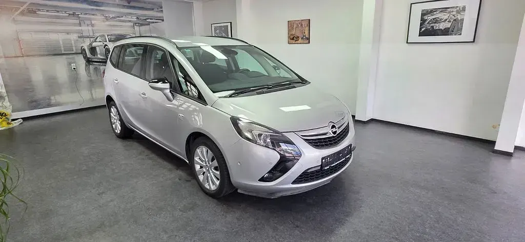 Gebraucht Opel Zafira Tourer drive 150 PS (110 kW) 2016 Silber Van / Kleinbus