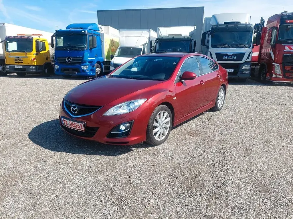 Używany Mazda 6 129 KM (94 kW) 2011 Czerwony Sedan/Limuzyna