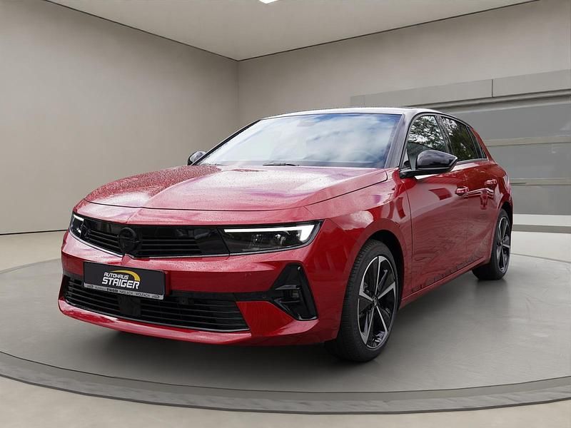 Gebraucht Opel Astra 131 PS (96 kW) 2024 Kardio rot Limousine