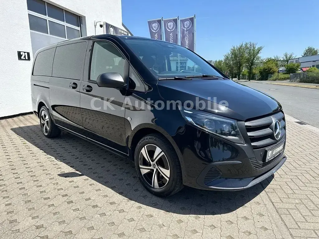 Gebraucht Mercedes Vito 190 PS (139 kW) 2024 Schwarz Van