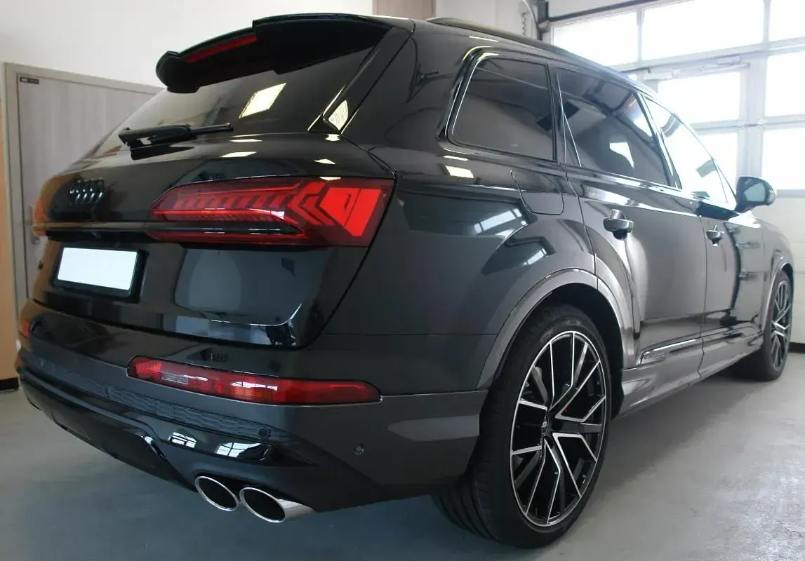 Gebraucht Audi SQ7 507 PS (372 kW) 2024 Schwarz (mythosschwarz) SUV