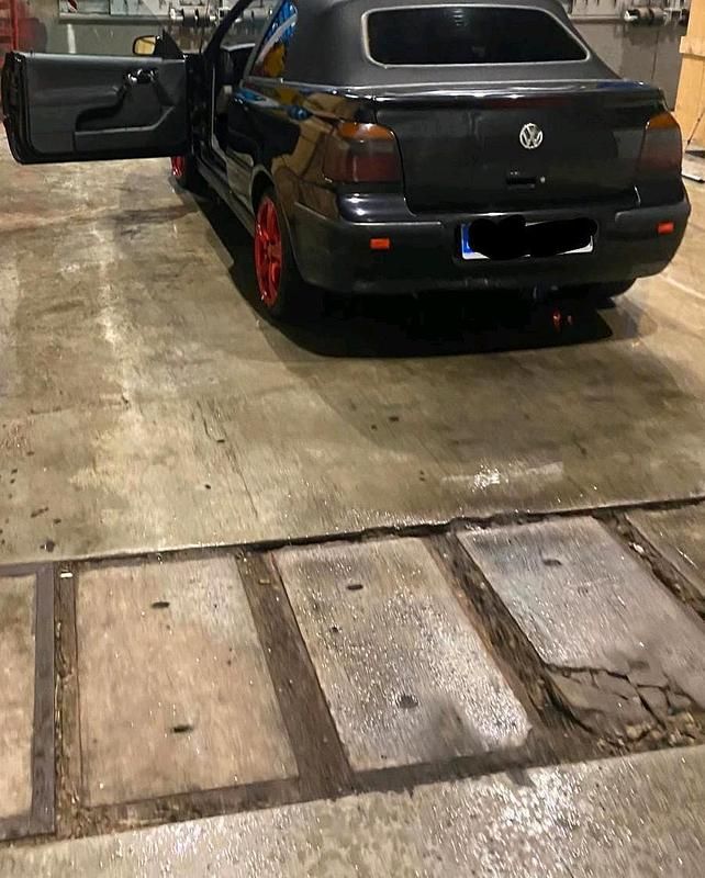 Schwarz Gebraucht 2000 VW Golf Cabriolet Cabrio | 3.150 € (Teuer) - Bild 1/4