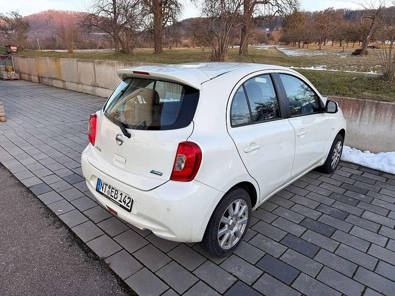Gebraucht Nissan Micra Acenta 98 PS (72 kW) 2014 Weiß Kleinwagen