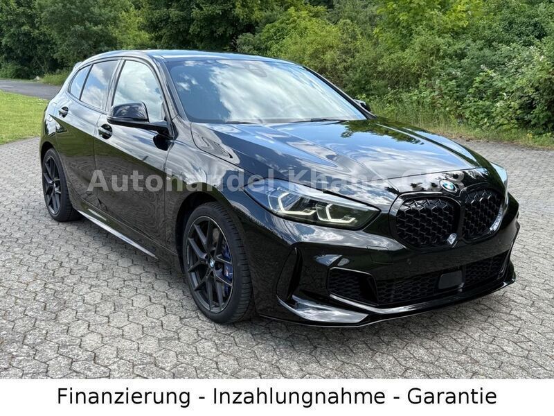 Schwarz Gebraucht 2021 BMW M135 Comfort Edition Kleinwagen | 31.750 € (Fairer Preis) - Bild 1/4