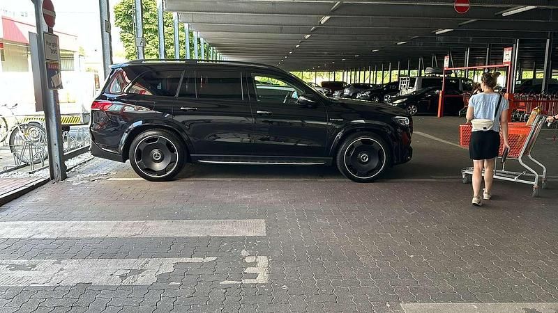 Gebraucht 2023 Mercedes GLS63 AMG AMG SUV | 146.000 € - Bild 1/4