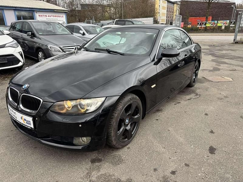 Gebraucht BMW 320 Cabriolet 170 PS (125 kW) 2008 Back sapphire Cabrio