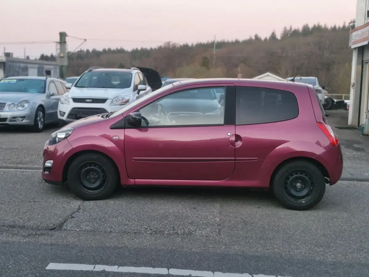 Gebraucht Renault Twingo Dynamique 75 PS (55 kW) 2012 Violet Kleinwagen