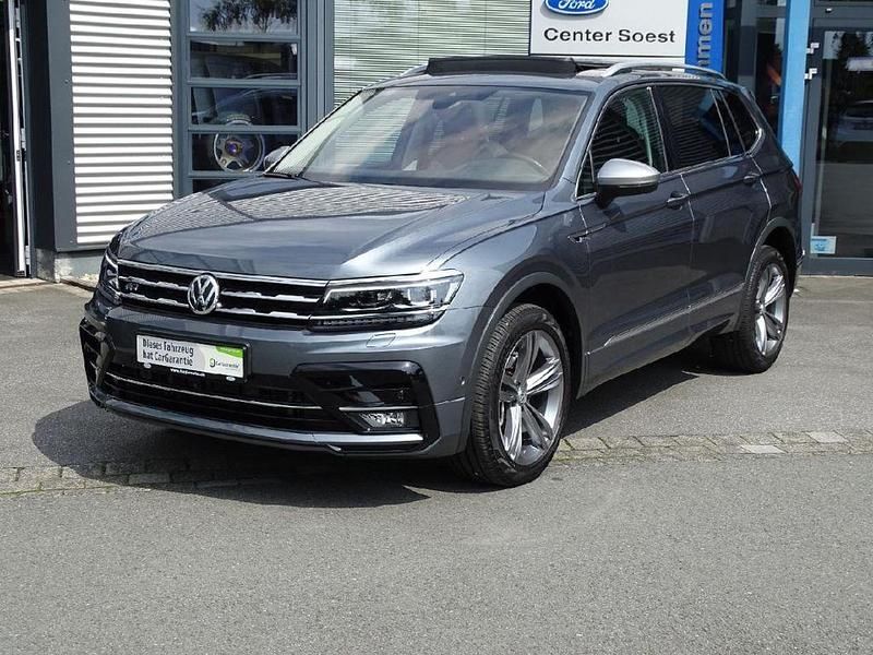 Platinum grey metallic (metallic) Gebraucht 2020 VW Tiguan Allspace Highline SUV | 34.990 € (Etwas zu teuer) - Bild 1/4