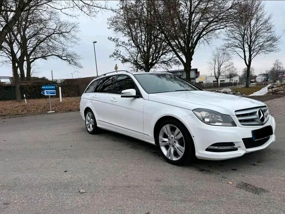 Gebraucht Mercedes C250 204 PS (150 kW) 2012 Weiß Kombi