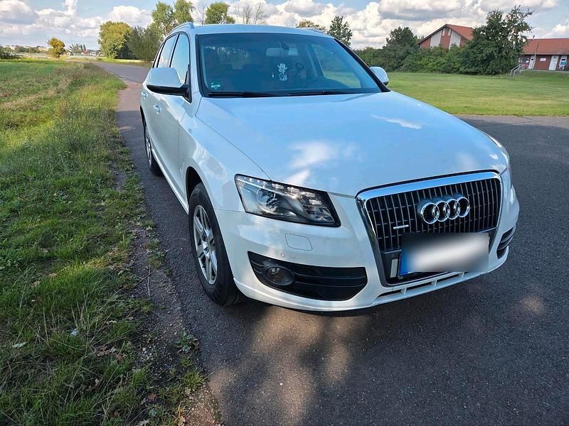 Weiß Gebraucht 2010 Audi Q5 SUV | 10.500 € (Fairer Preis) - Bild 1/4