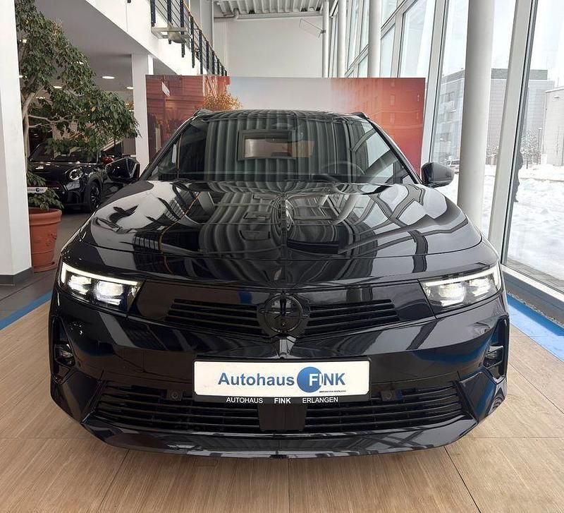 Gebraucht Opel Astra Ultimate 131 PS (96 kW) 2024 Schwarz Kombi