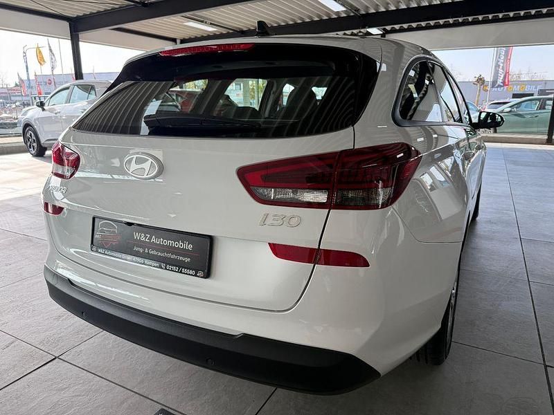 Gebraucht Hyundai i30 Advantage 101 PS (74 kW) 2025 Weiß Kombi