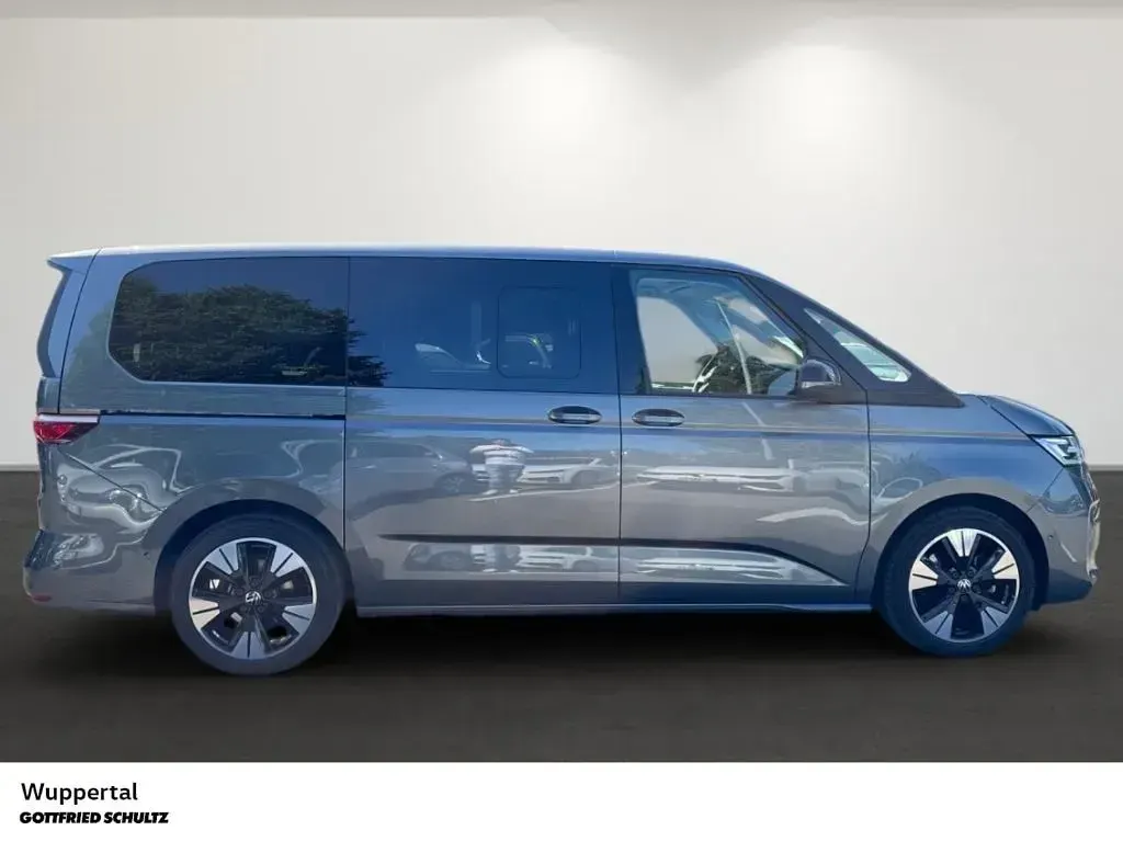 Gebraucht VW Multivan Life 150 PS (110 kW) 2025 Grau Van / Kleinbus